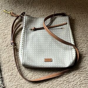 Fossil grey/white heart purse